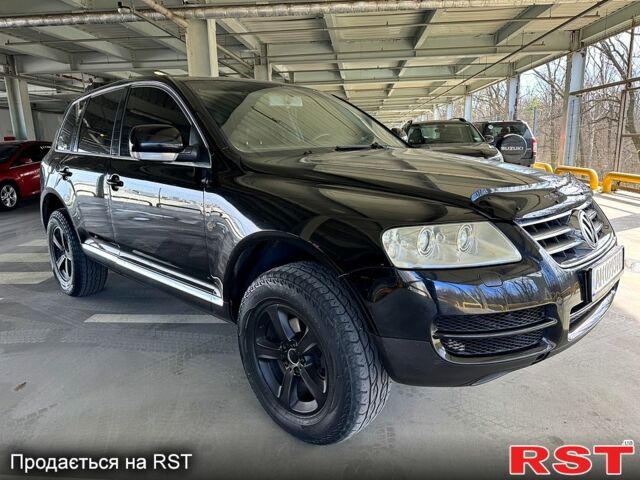 Черный Фольксваген Туарег, объемом двигателя 2.5 л и пробегом 271 тыс. км за 6650 $, фото 2 на Automoto.ua