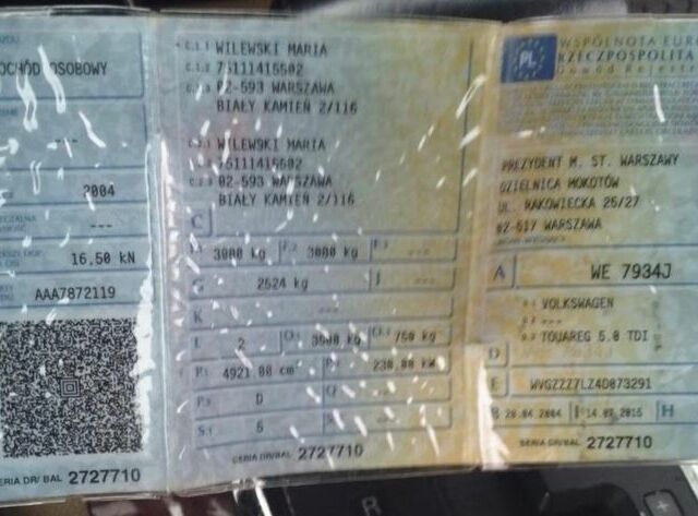 Черный Фольксваген Туарег, объемом двигателя 5 л и пробегом 230 тыс. км за 5800 $, фото 12 на Automoto.ua