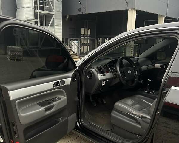 Черный Фольксваген Туарег, объемом двигателя 2.5 л и пробегом 420 тыс. км за 7999 $, фото 14 на Automoto.ua