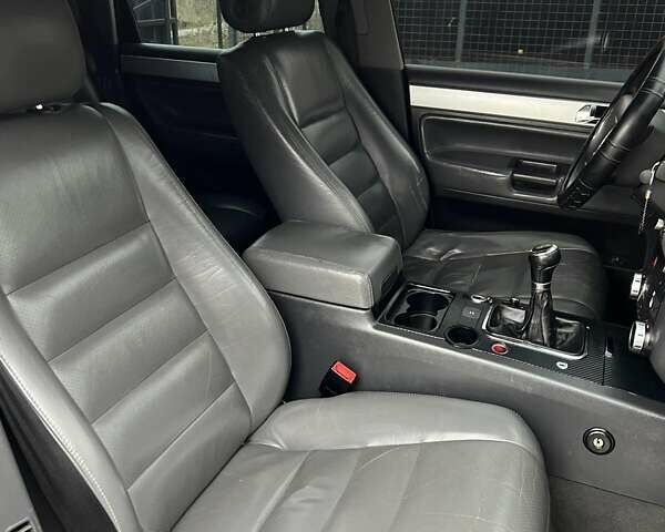 Черный Фольксваген Туарег, объемом двигателя 2.5 л и пробегом 420 тыс. км за 7999 $, фото 22 на Automoto.ua