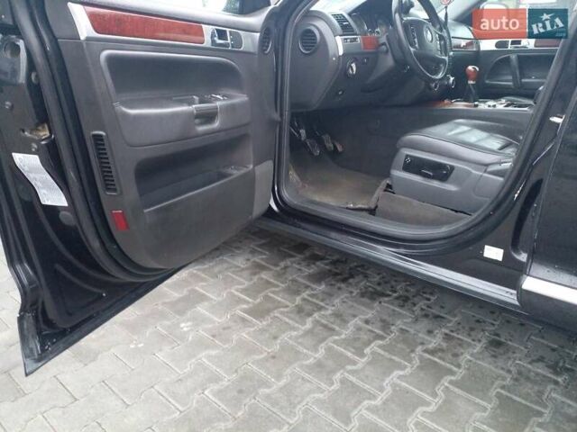 Чорний Фольксваген Туарег, об'ємом двигуна 2.5 л та пробігом 400 тис. км за 8600 $, фото 11 на Automoto.ua