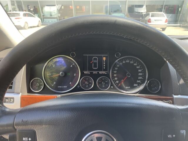 Черный Фольксваген Туарег, объемом двигателя 2.5 л и пробегом 403 тыс. км за 9200 $, фото 6 на Automoto.ua