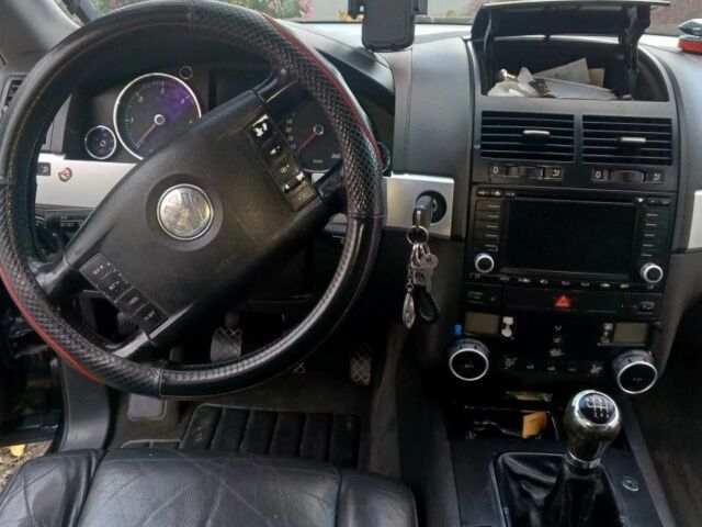 Чорний Фольксваген Туарег, об'ємом двигуна 2 л та пробігом 380 тис. км за 5460 $, фото 5 на Automoto.ua