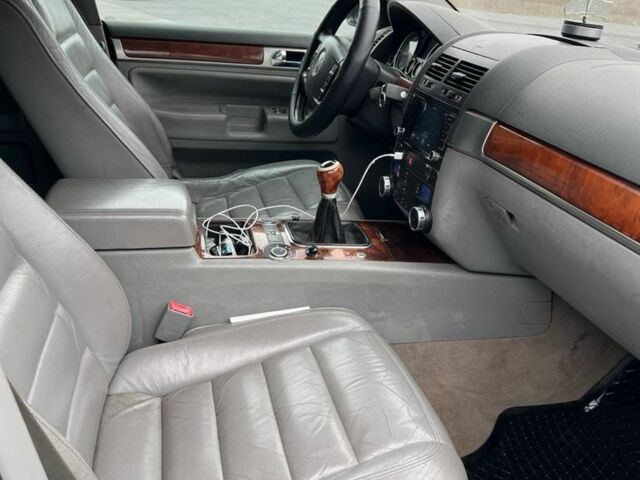 Черный Фольксваген Туарег, объемом двигателя 2.5 л и пробегом 100 тыс. км за 4350 $, фото 9 на Automoto.ua