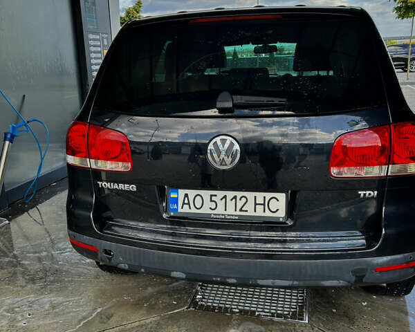Черный Фольксваген Туарег, объемом двигателя 2.46 л и пробегом 400 тыс. км за 7000 $, фото 2 на Automoto.ua