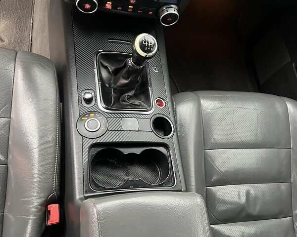 Черный Фольксваген Туарег, объемом двигателя 2.5 л и пробегом 420 тыс. км за 7999 $, фото 15 на Automoto.ua