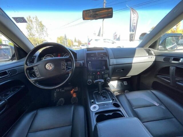 Черный Фольксваген Туарег, объемом двигателя 3.2 л и пробегом 380 тыс. км за 6700 $, фото 12 на Automoto.ua