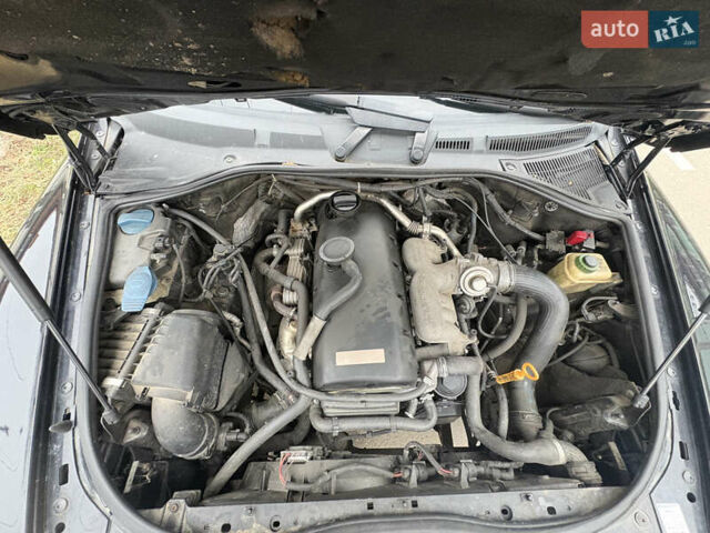 Черный Фольксваген Туарег, объемом двигателя 2.51 л и пробегом 321 тыс. км за 5999 $, фото 12 на Automoto.ua