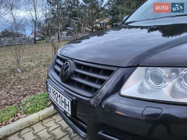 Черный Фольксваген Туарег, объемом двигателя 2.46 л и пробегом 266 тыс. км за 8200 $, фото 8 на Automoto.ua