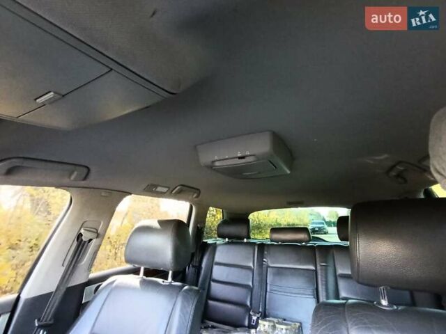 Черный Фольксваген Туарег, объемом двигателя 2.5 л и пробегом 333 тыс. км за 8200 $, фото 1 на Automoto.ua