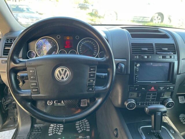 Черный Фольксваген Туарег, объемом двигателя 3.2 л и пробегом 380 тыс. км за 6700 $, фото 11 на Automoto.ua