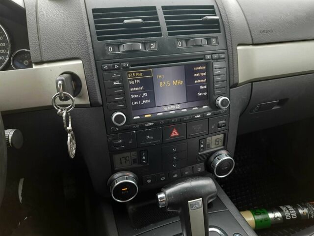 Черный Фольксваген Туарег, объемом двигателя 2.5 л и пробегом 221 тыс. км за 6400 $, фото 4 на Automoto.ua