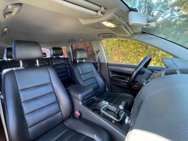 Черный Фольксваген Туарег, объемом двигателя 3.2 л и пробегом 380 тыс. км за 6700 $, фото 16 на Automoto.ua