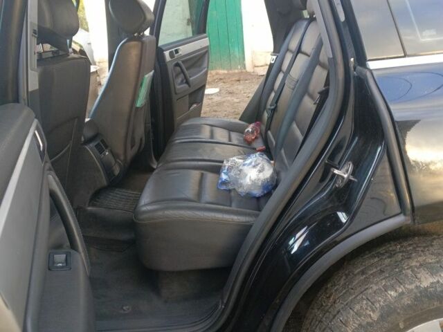 Чорний Фольксваген Туарег, об'ємом двигуна 2 л та пробігом 380 тис. км за 5460 $, фото 10 на Automoto.ua