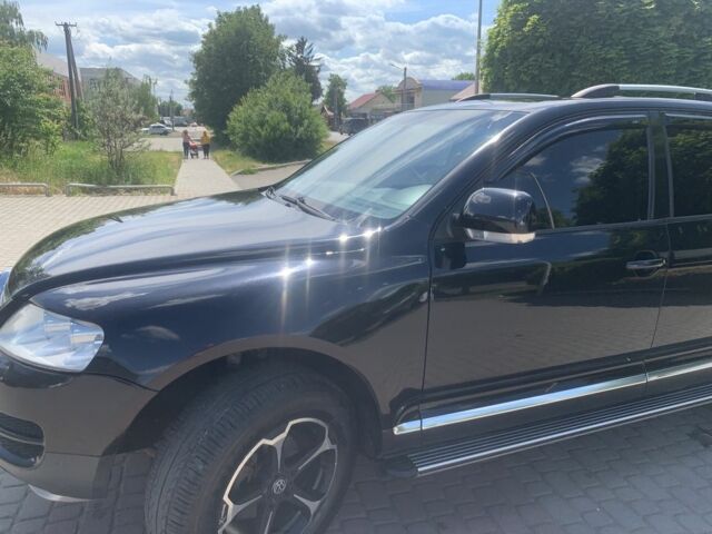 Черный Фольксваген Туарег, объемом двигателя 2.5 л и пробегом 403 тыс. км за 9200 $, фото 2 на Automoto.ua