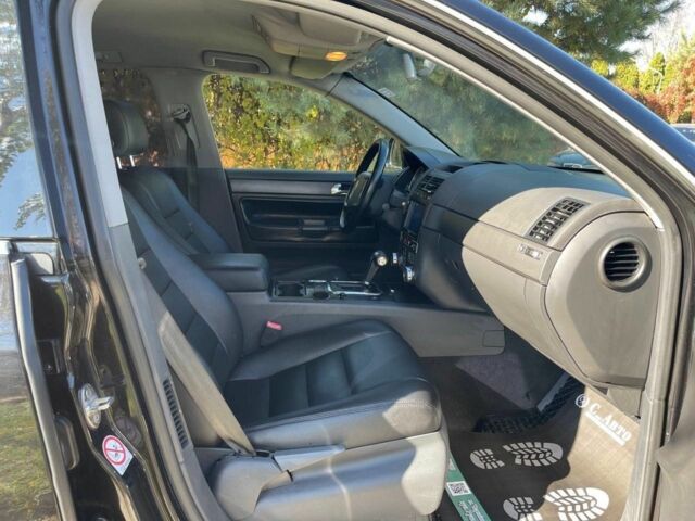 Черный Фольксваген Туарег, объемом двигателя 3.2 л и пробегом 380 тыс. км за 6700 $, фото 9 на Automoto.ua