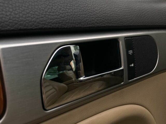 Черный Фольксваген Туарег, объемом двигателя 5 л и пробегом 225 тыс. км за 4099 $, фото 19 на Automoto.ua