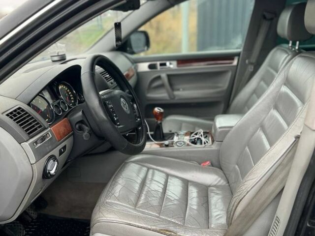 Черный Фольксваген Туарег, объемом двигателя 2.5 л и пробегом 100 тыс. км за 4350 $, фото 8 на Automoto.ua