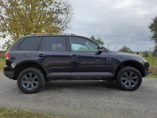 Черный Фольксваген Туарег, объемом двигателя 2.5 л и пробегом 221 тыс. км за 6400 $, фото 11 на Automoto.ua