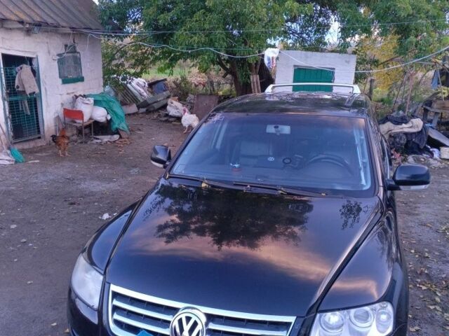 Чорний Фольксваген Туарег, об'ємом двигуна 2 л та пробігом 380 тис. км за 5460 $, фото 1 на Automoto.ua