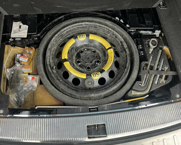 Черный Фольксваген Туарег, объемом двигателя 2.5 л и пробегом 427 тыс. км за 7700 $, фото 25 на Automoto.ua