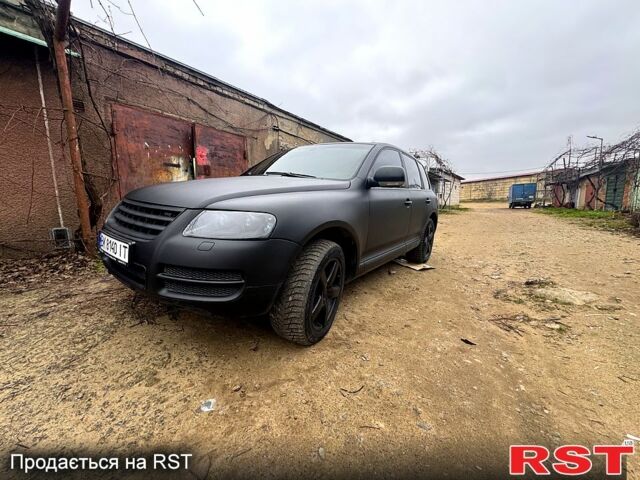 Чорний Фольксваген Туарег, об'ємом двигуна 4.9 л та пробігом 169 тис. км за 6000 $, фото 10 на Automoto.ua