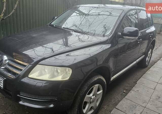 Чорний Фольксваген Туарег, об'ємом двигуна 2.46 л та пробігом 390 тис. км за 8500 $, фото 2 на Automoto.ua