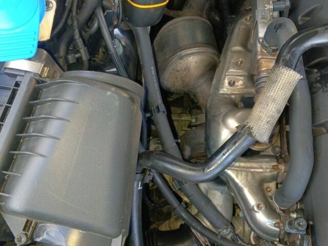 Чорний Фольксваген Туарег, об'ємом двигуна 2 л та пробігом 380 тис. км за 5460 $, фото 7 на Automoto.ua