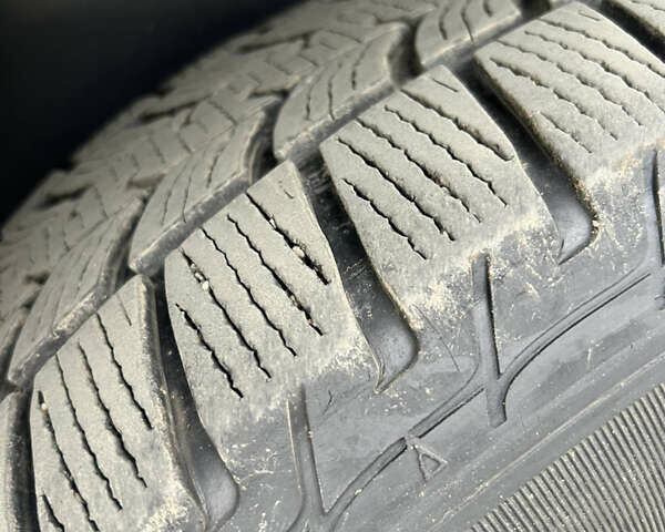 Черный Фольксваген Туарег, объемом двигателя 2.46 л и пробегом 426 тыс. км за 7400 $, фото 12 на Automoto.ua