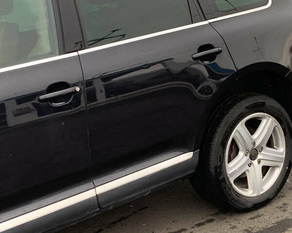 Черный Фольксваген Туарег, объемом двигателя 4.9 л и пробегом 230 тыс. км за 5800 $, фото 4 на Automoto.ua