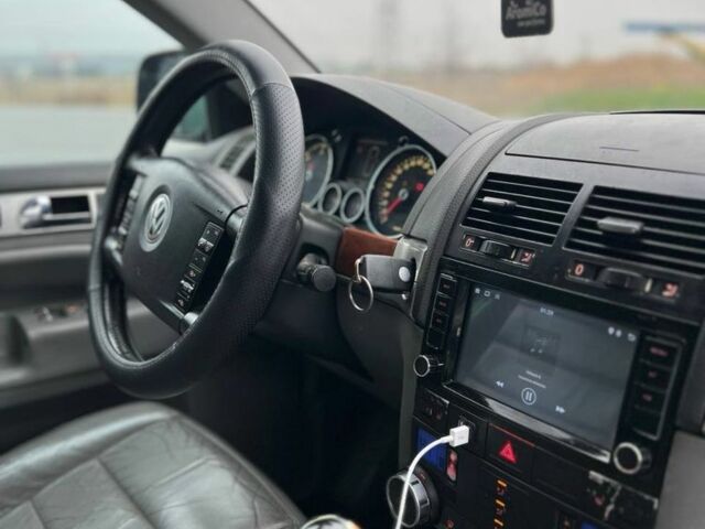 Черный Фольксваген Туарег, объемом двигателя 2.5 л и пробегом 100 тыс. км за 4350 $, фото 12 на Automoto.ua