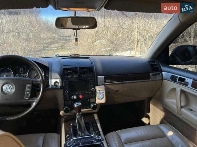 Черный Фольксваген Туарег, объемом двигателя 2.5 л и пробегом 371 тыс. км за 5700 $, фото 5 на Automoto.ua