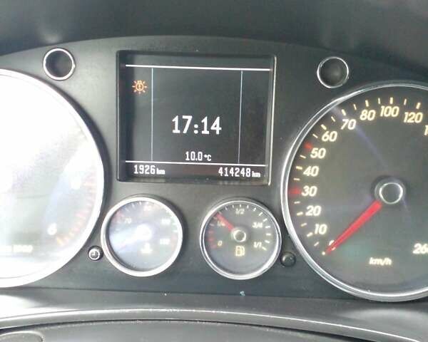 Чорний Фольксваген Туарег, об'ємом двигуна 2.5 л та пробігом 400 тис. км за 8600 $, фото 2 на Automoto.ua