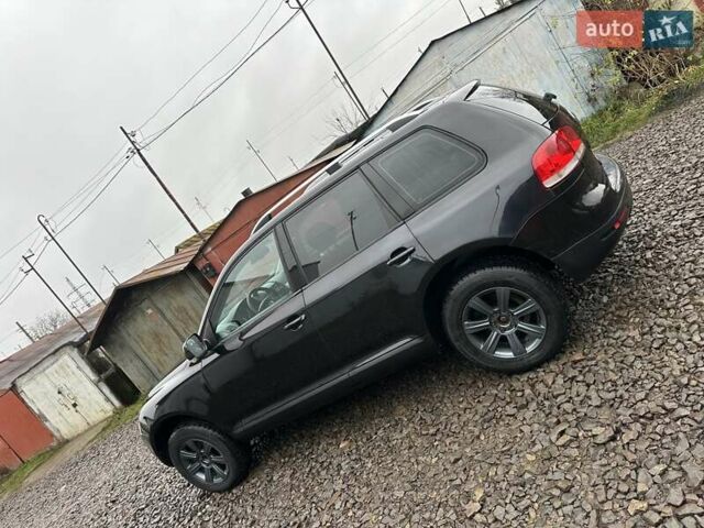 Черный Фольксваген Туарег, объемом двигателя 2.46 л и пробегом 225 тыс. км за 6450 $, фото 7 на Automoto.ua