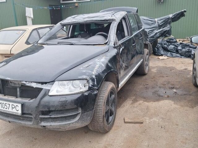 Черный Фольксваген Туарег, объемом двигателя 2.5 л и пробегом 250 тыс. км за 2000 $, фото 2 на Automoto.ua