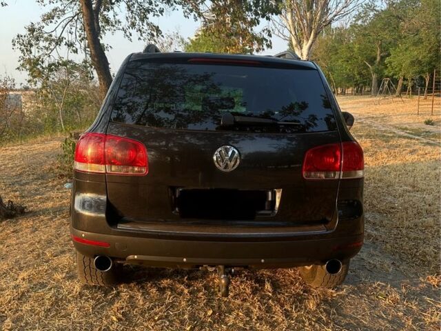 Черный Фольксваген Туарег, объемом двигателя 2.5 л и пробегом 319 тыс. км за 5500 $, фото 6 на Automoto.ua