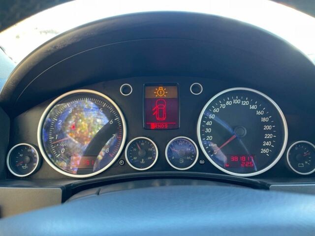 Черный Фольксваген Туарег, объемом двигателя 3.2 л и пробегом 380 тыс. км за 6700 $, фото 13 на Automoto.ua