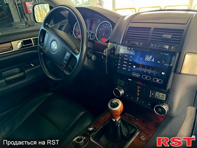 Черный Фольксваген Туарег, объемом двигателя 2.5 л и пробегом 271 тыс. км за 6650 $, фото 11 на Automoto.ua