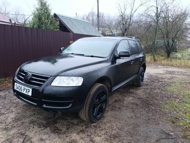 Черный Фольксваген Туарег, объемом двигателя 3 л и пробегом 333 тыс. км за 3950 $, фото 7 на Automoto.ua