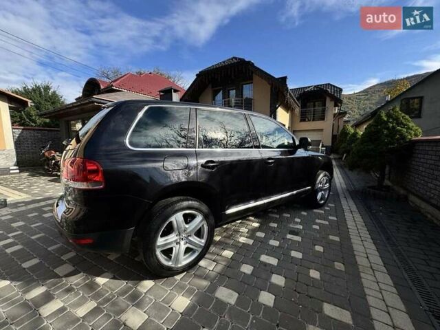 Черный Фольксваген Туарег, объемом двигателя 3 л и пробегом 187 тыс. км за 12000 $, фото 3 на Automoto.ua
