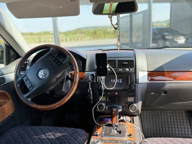 Черный Фольксваген Туарег, объемом двигателя 3 л и пробегом 270 тыс. км за 9990 $, фото 6 на Automoto.ua