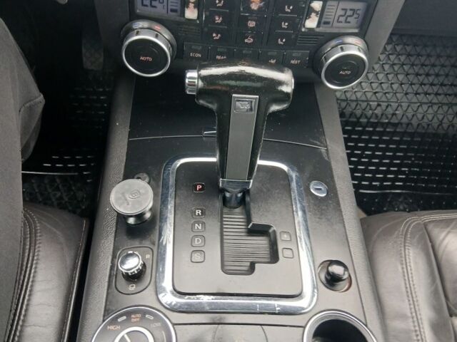 Черный Фольксваген Туарег, объемом двигателя 3 л и пробегом 408 тыс. км за 10500 $, фото 15 на Automoto.ua