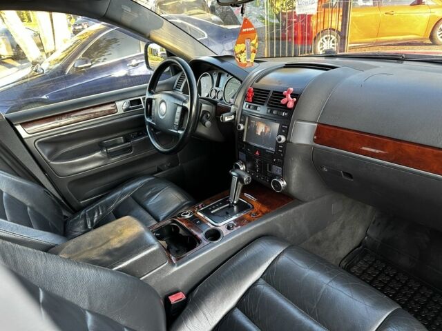 Чорний Фольксваген Туарег, об'ємом двигуна 2.5 л та пробігом 340 тис. км за 8900 $, фото 12 на Automoto.ua