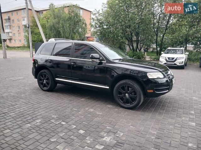 Черный Фольксваген Туарег, объемом двигателя 3.2 л и пробегом 280 тыс. км за 7700 $, фото 1 на Automoto.ua