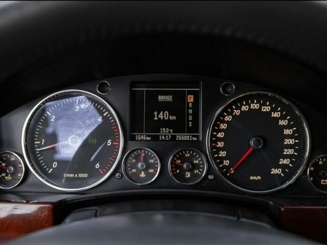 Черный Фольксваген Туарег, объемом двигателя 3 л и пробегом 266 тыс. км за 4350 $, фото 15 на Automoto.ua