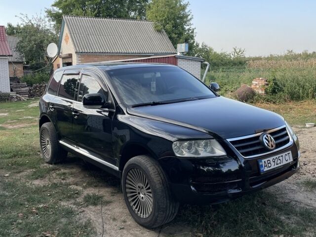 Чорний Фольксваген Туарег, об'ємом двигуна 2.5 л та пробігом 282 тис. км за 7900 $, фото 2 на Automoto.ua