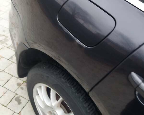 Черный Фольксваген Туарег, объемом двигателя 3.19 л и пробегом 249 тыс. км за 6400 $, фото 17 на Automoto.ua