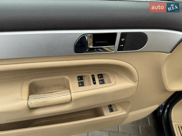 Черный Фольксваген Туарег, объемом двигателя 2.97 л и пробегом 329 тыс. км за 9500 $, фото 18 на Automoto.ua