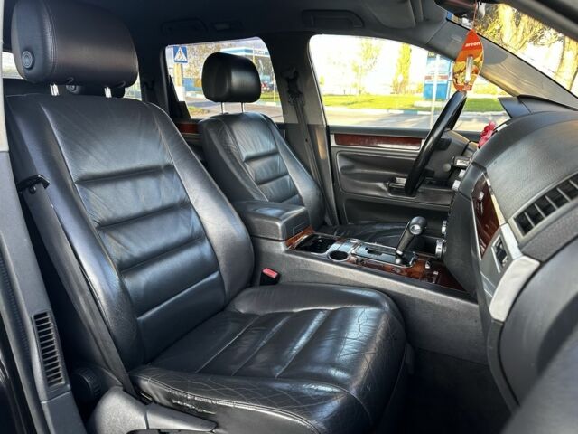 Чорний Фольксваген Туарег, об'ємом двигуна 2.5 л та пробігом 340 тис. км за 8900 $, фото 9 на Automoto.ua