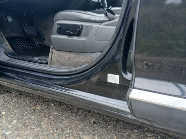 Черный Фольксваген Туарег, объемом двигателя 3 л и пробегом 408 тыс. км за 10500 $, фото 8 на Automoto.ua